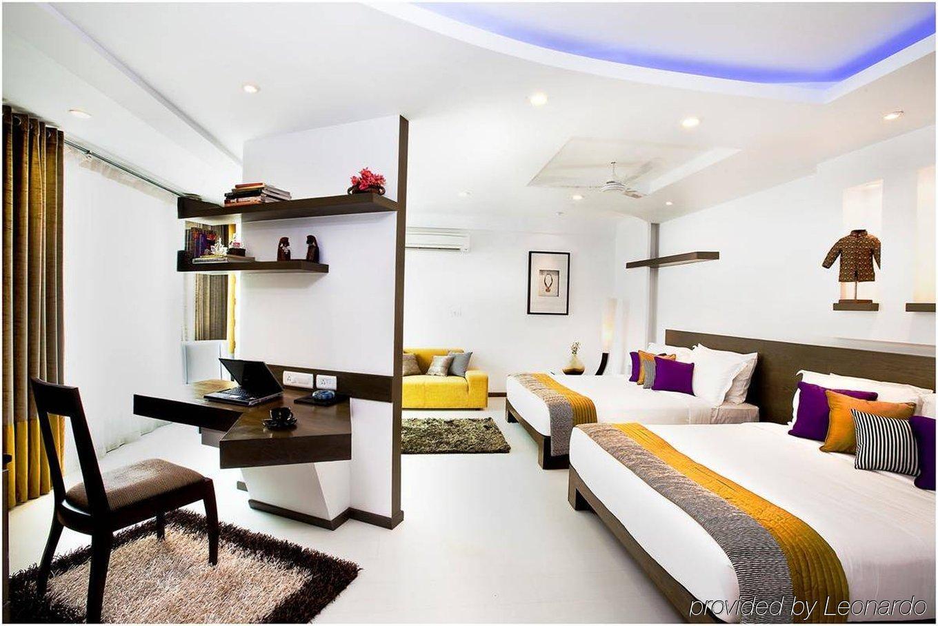 Melange Astris Aparthotel Bangalore Room photo